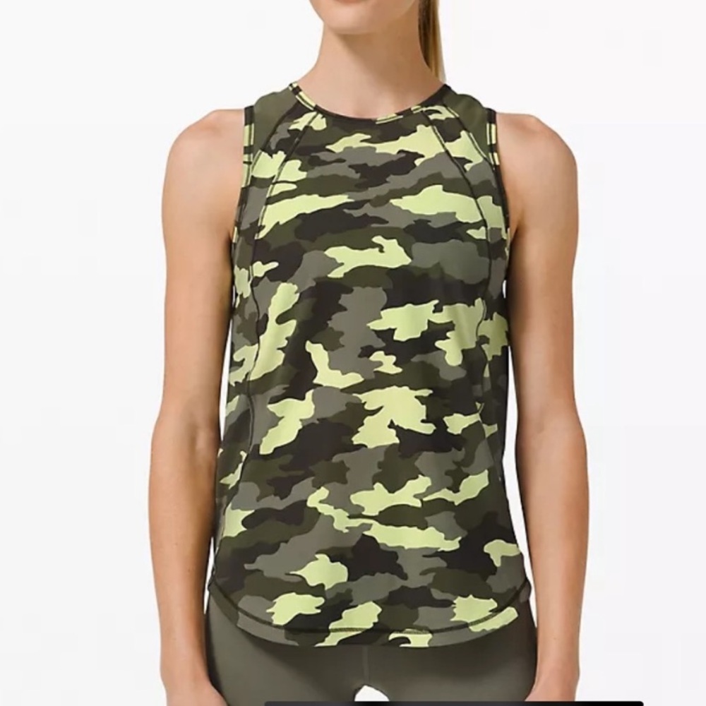 Lululemon Sculpt Tank
Heritage 365 Camo Crispin Green Multi / Medium Olive